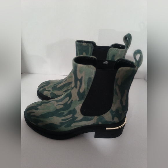 [3x$20 Shoe Sale] New Kenneth Cole Camo Green Boots / Size 5 - Picture 2 of 7